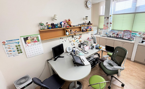 駒寄こども診療所　診察室